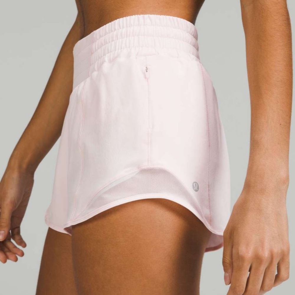 Lululemon Hotty Hot High-Rise Lined Short 2.5" Strawberry Milkshake Size 12